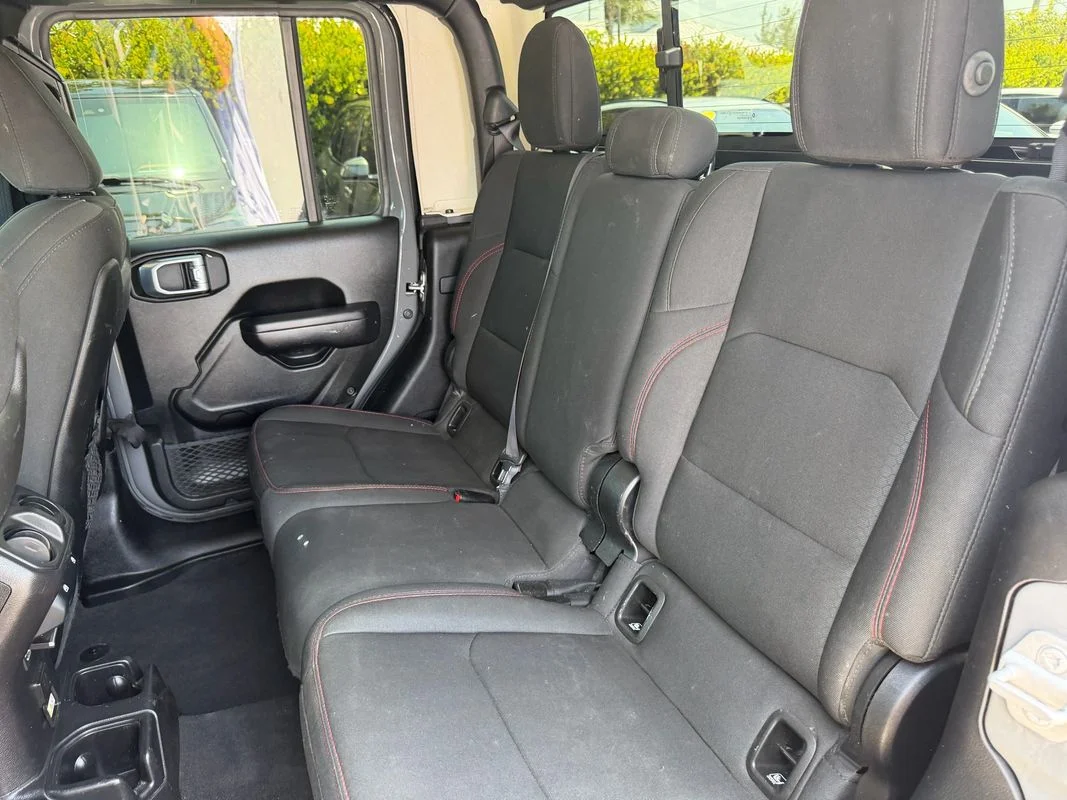 Used 2021  Jeep Rubicon 4x4 image 17