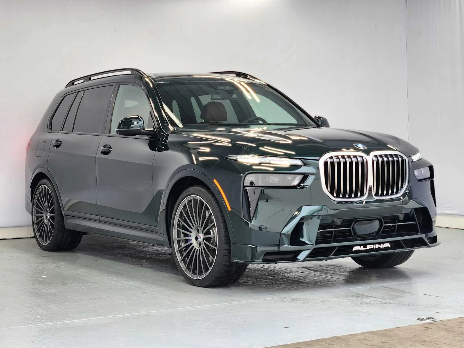 Used 2026 Oxford Green II Metallic BMW ALPINA XB7 image 2