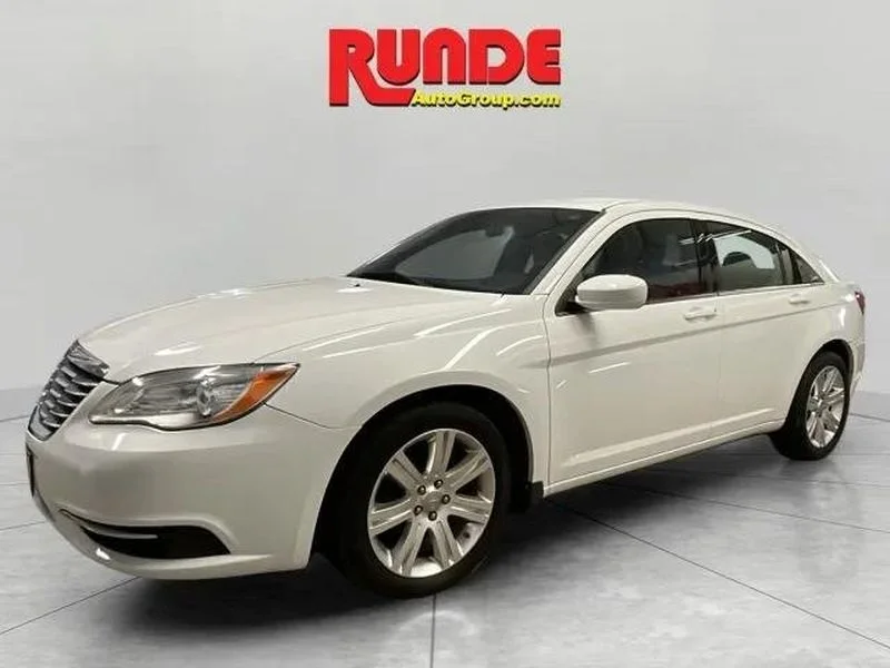 2013 Chrysler 200