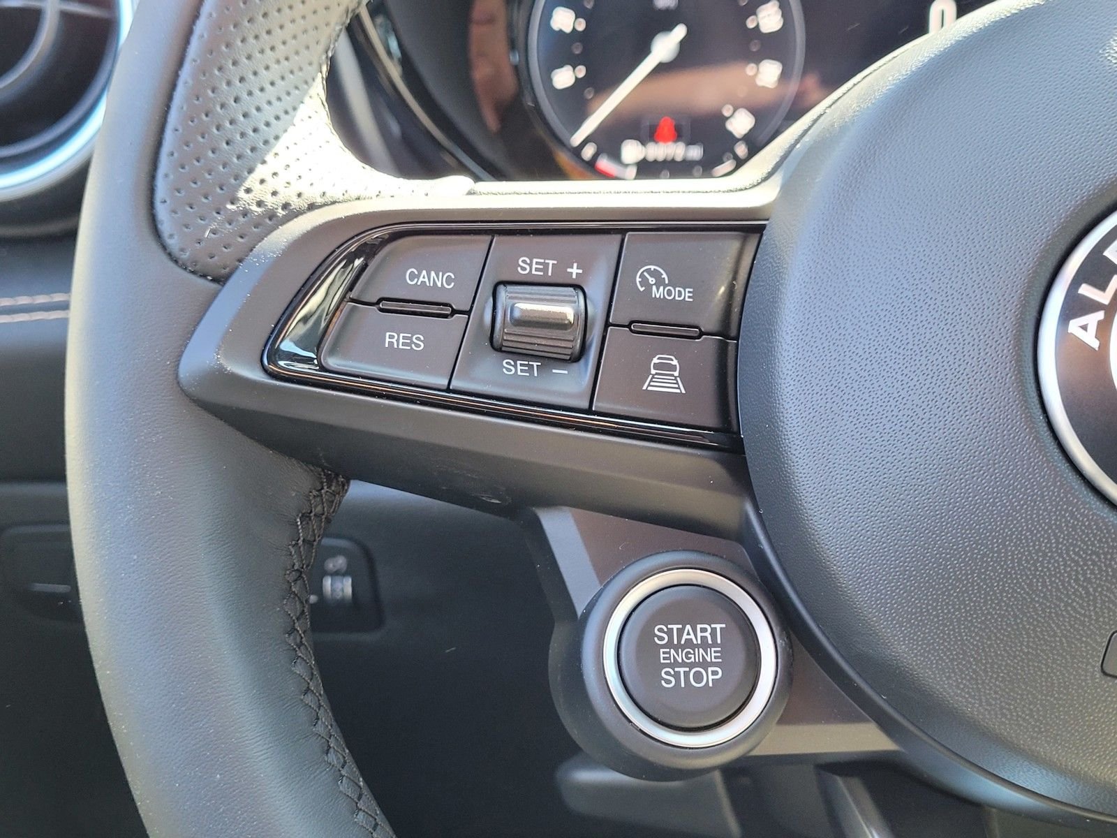 2025 Alfa Romeo Tonale Base - Photo 14