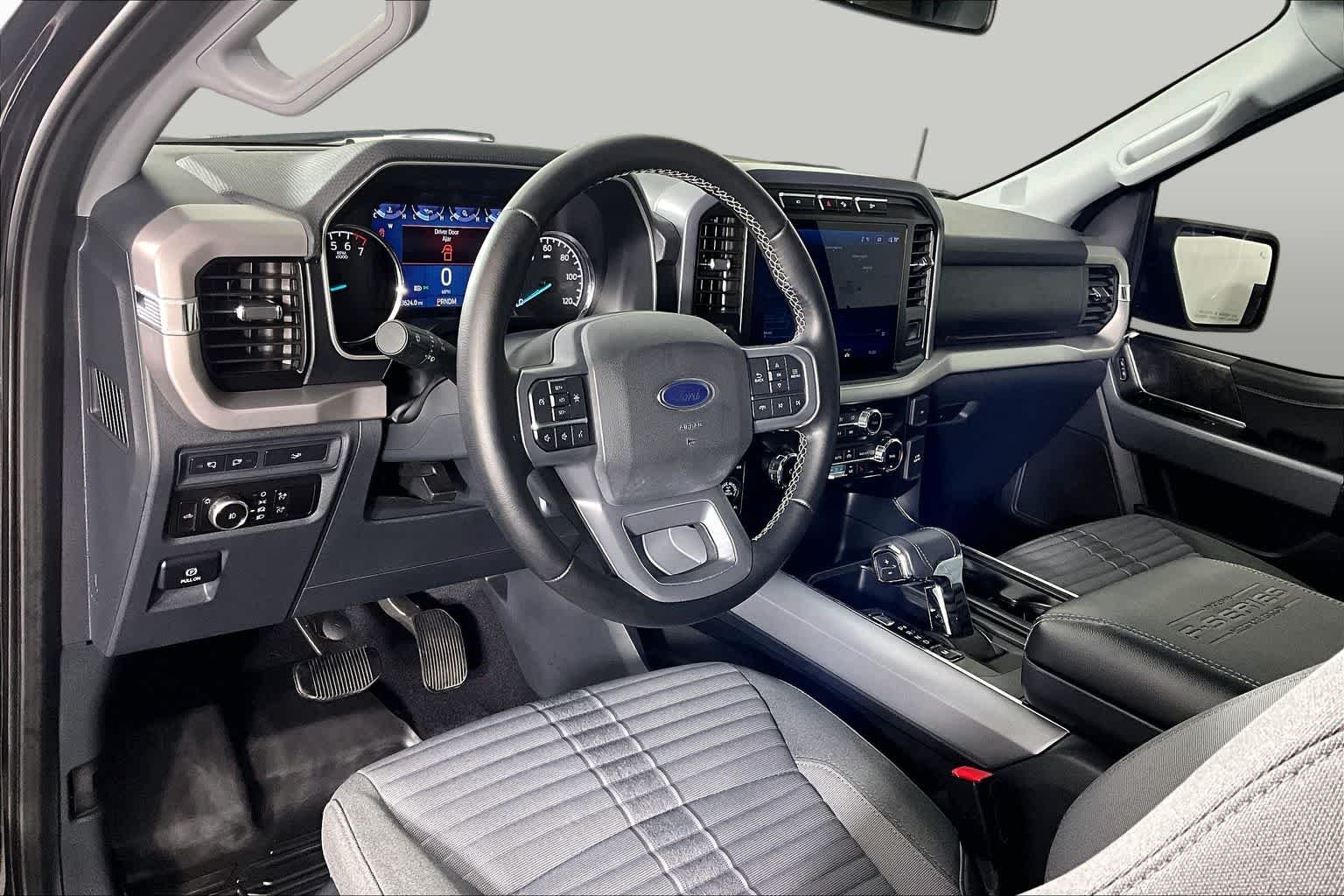 Used 2023 Area 51/Agate Black Ford XLT image 17