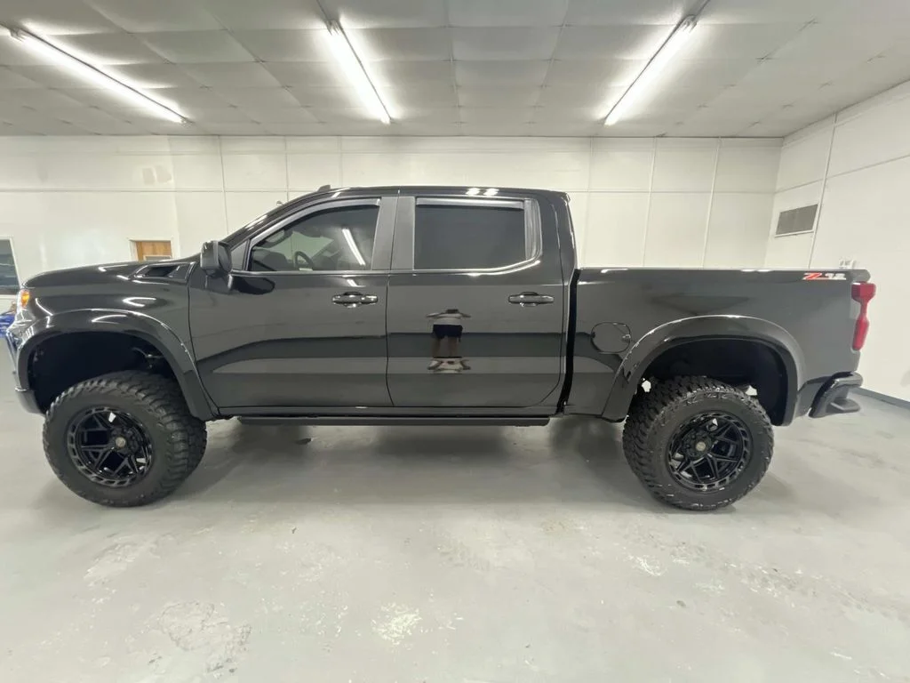 Used 2025 Black Chevrolet RST image 5