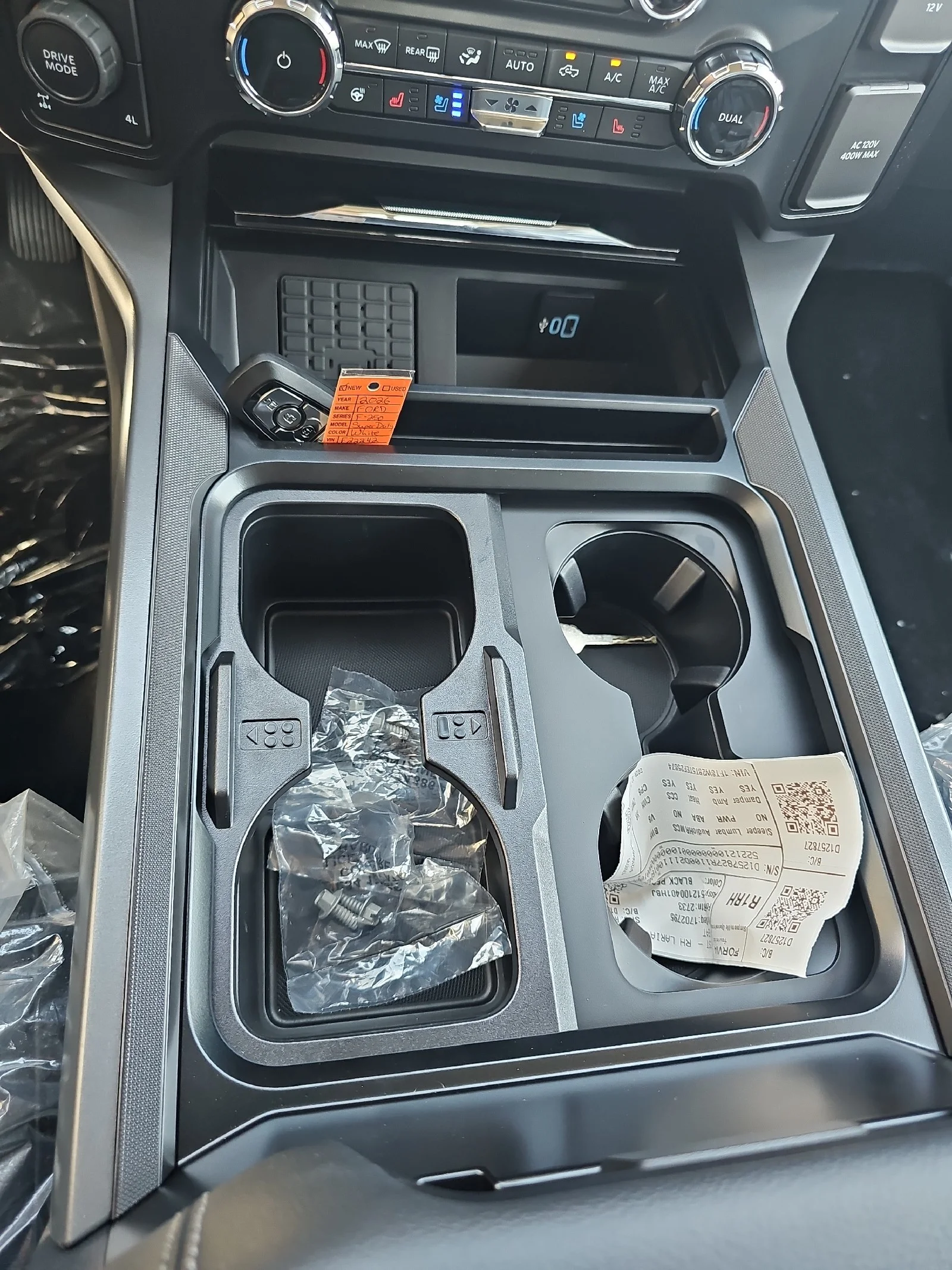 New 2026 Star White Metallic Tri-Coat Ford F-250® Lariat® image 29