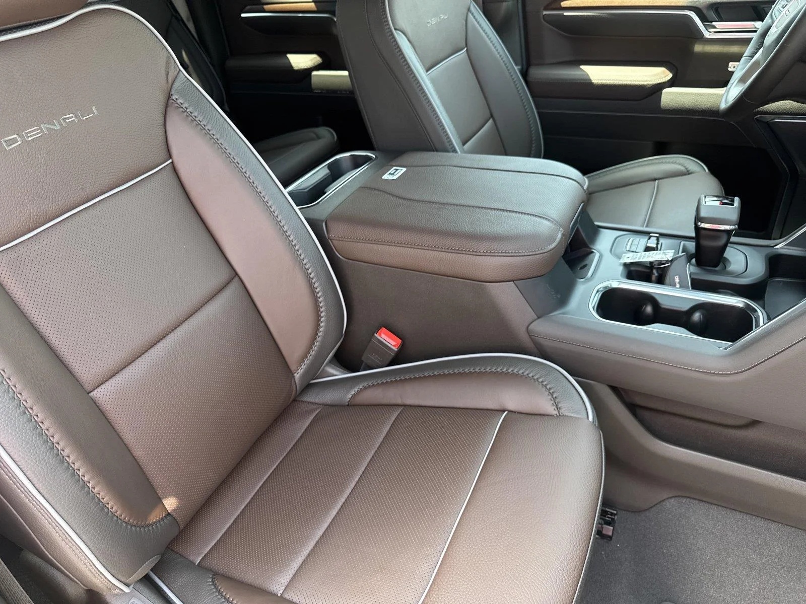 New 2026 Glacier White Tricoat GMC Denali image 37