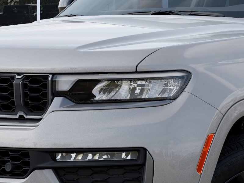 New 2026 Silver Zynith Jeep Limited Reserve image 10