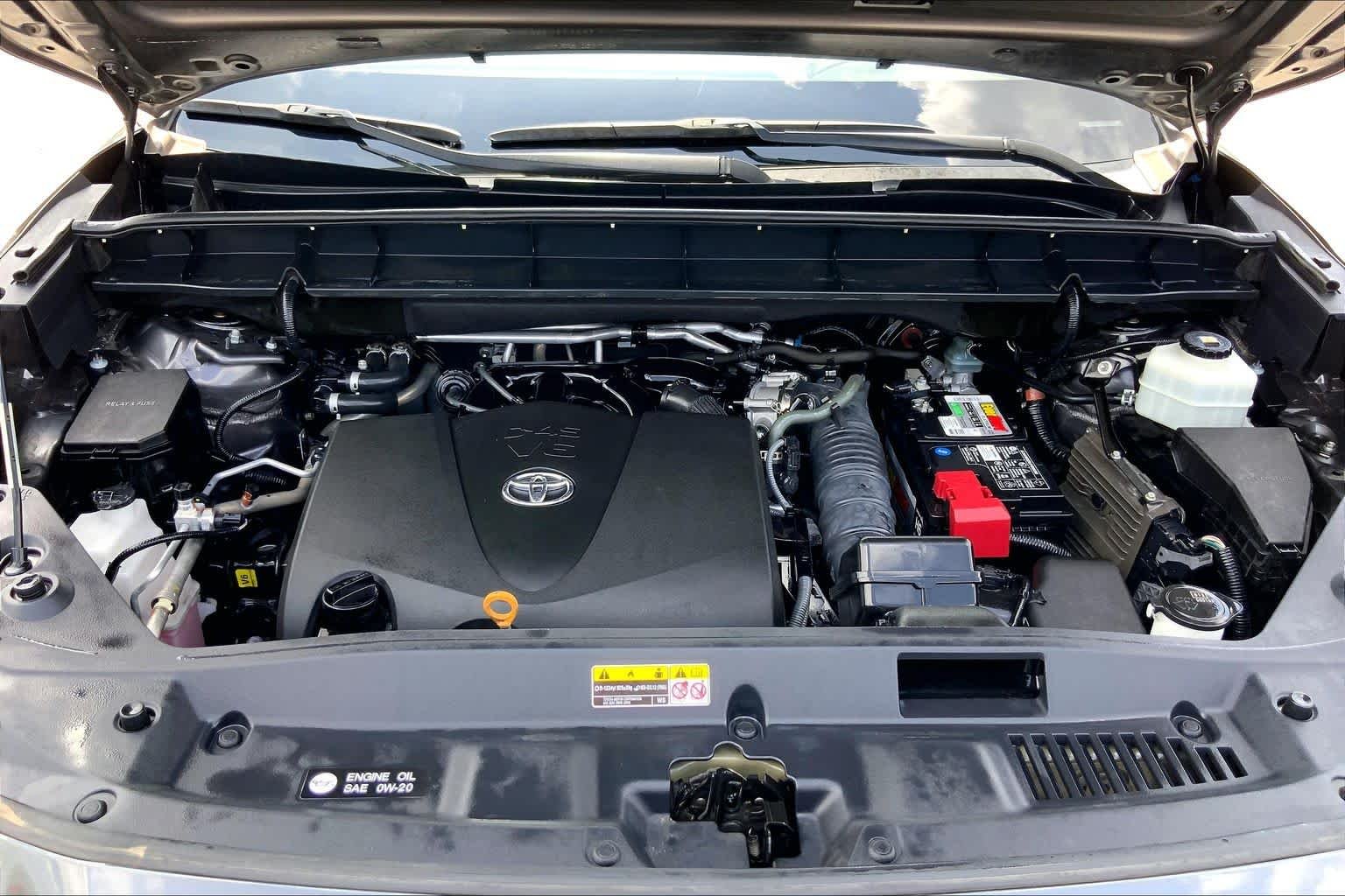 Used 2021 Magnetic Gray Metallic Toyota LE image 31