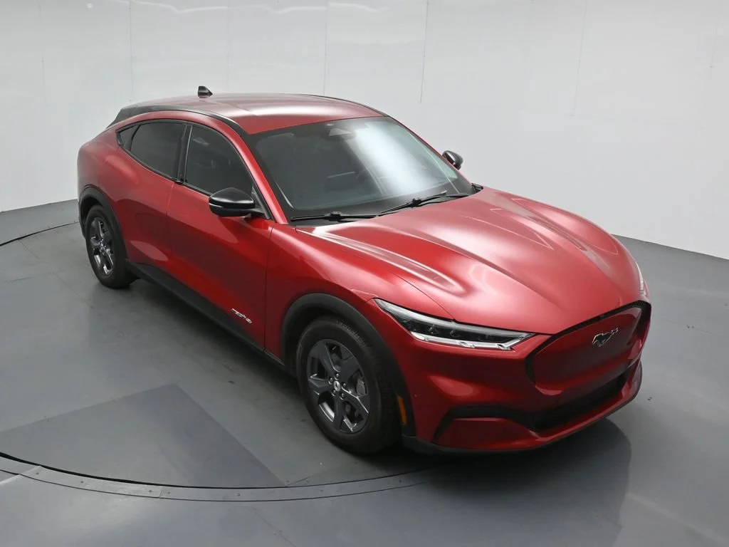 Used 2023 Red Ford Select image 39