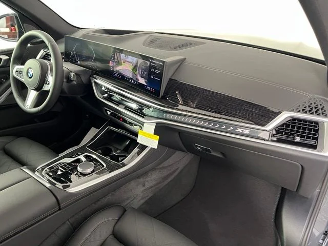 New 2026 Dravit Grey Metallic BMW sDrive40i image 42