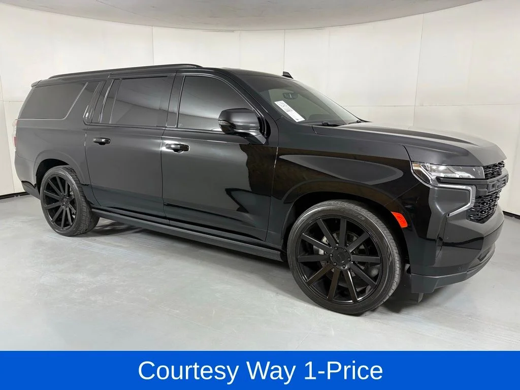 Used 2024 Black Chevrolet High Country image 12