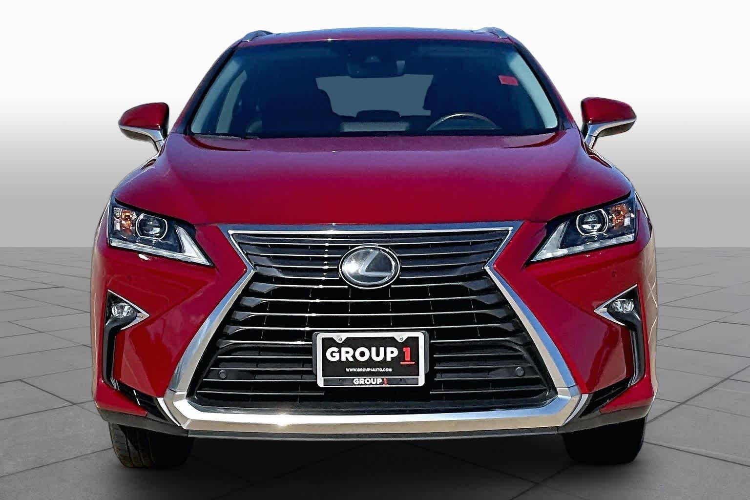 Used 2019 Matador Red Mica Lexus  image 4