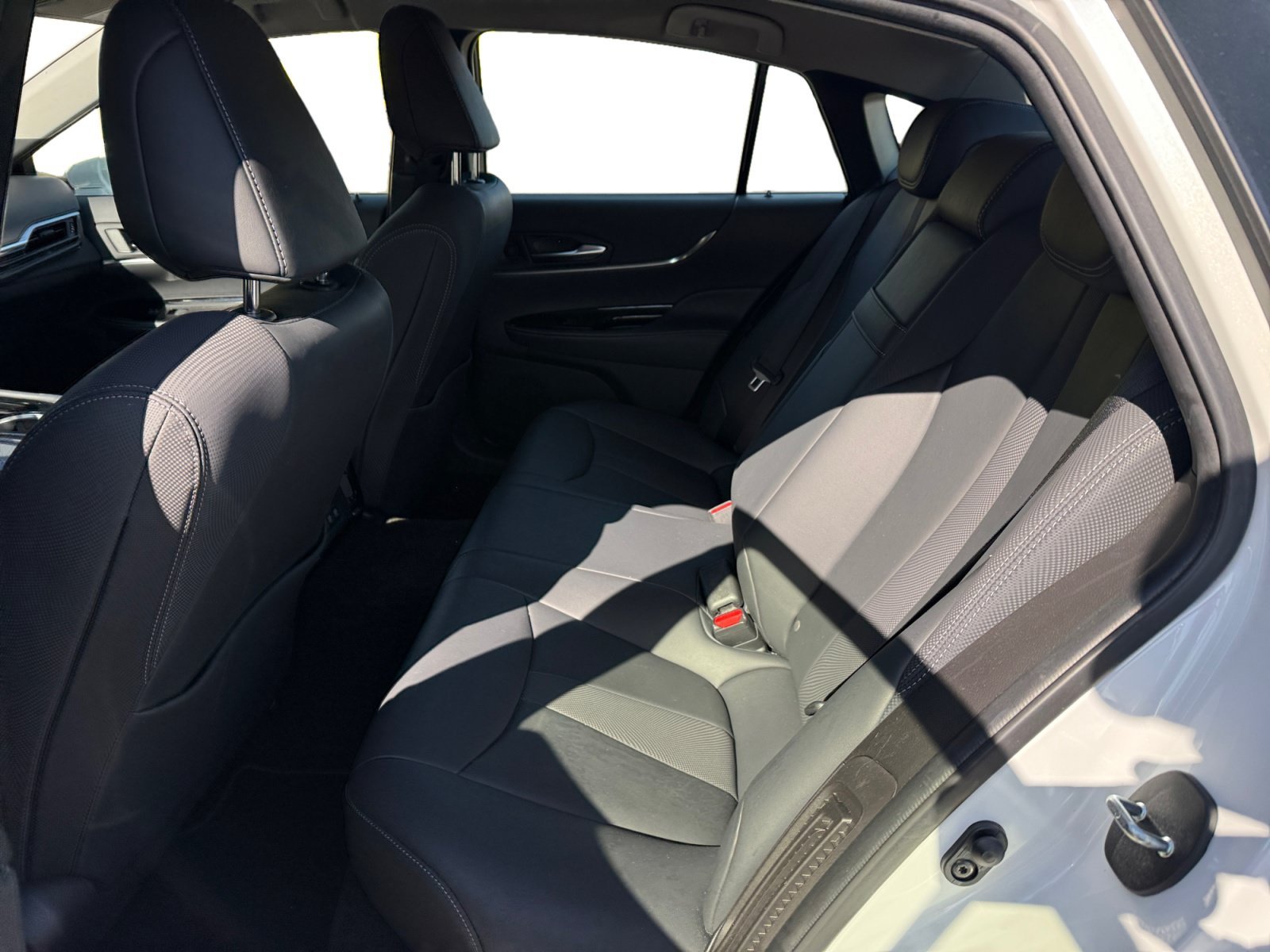 Used 2021 White Toyota XLE image 16