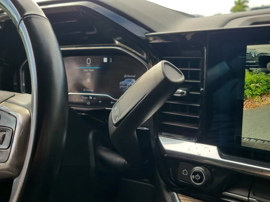 Used 2025 Gray Chevrolet LT image 34