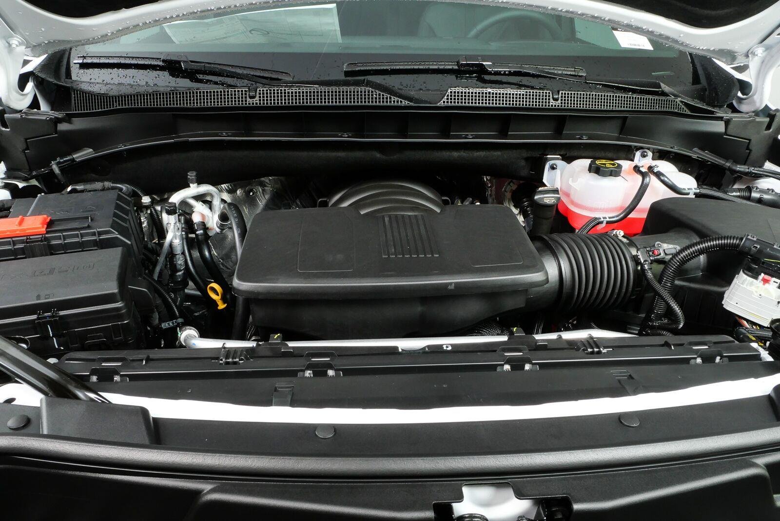 2026 Chevrolet Suburban RST - Photo 38
