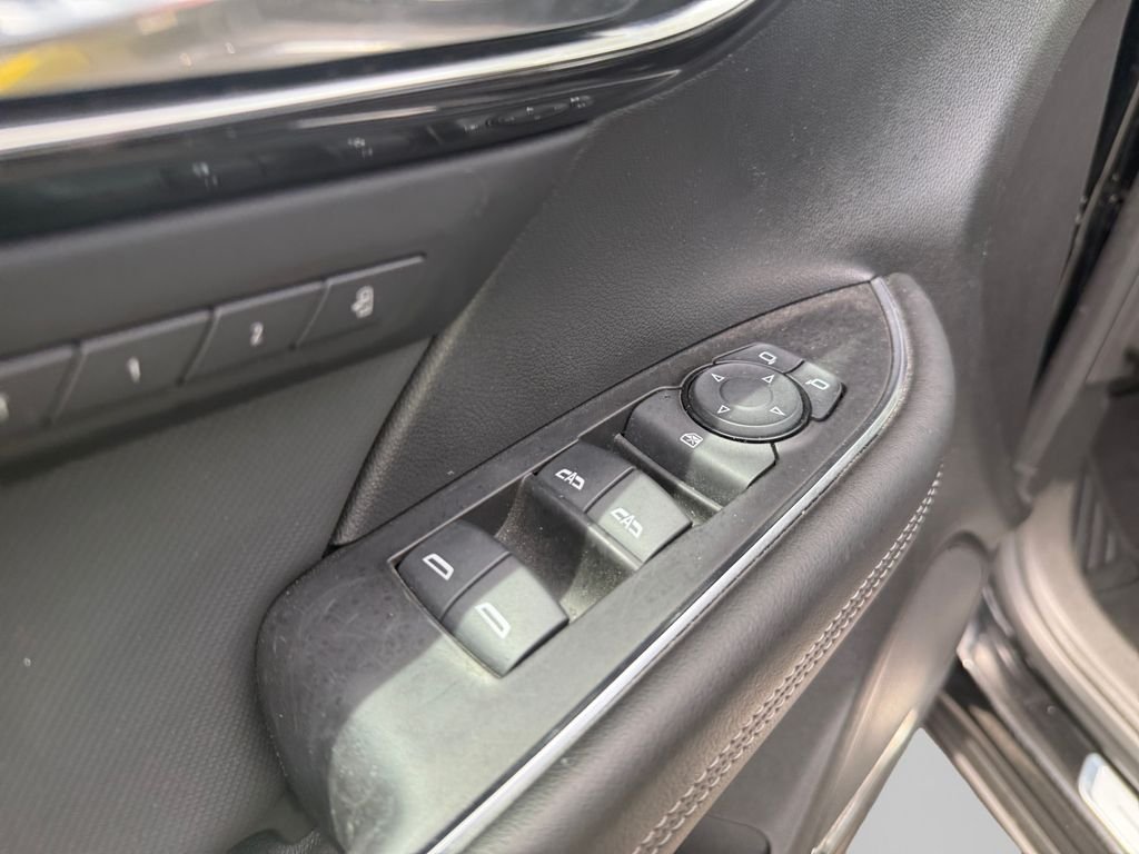 Used 2025 Black Buick Preferred image 29