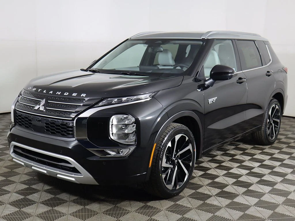 2025 Mitsubishi Outlander Plug-in Hybrid Platinum Edition - Photo 13