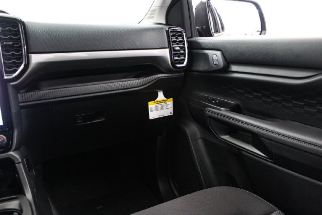 New 2026 Shadow Black Ford XLT image 18