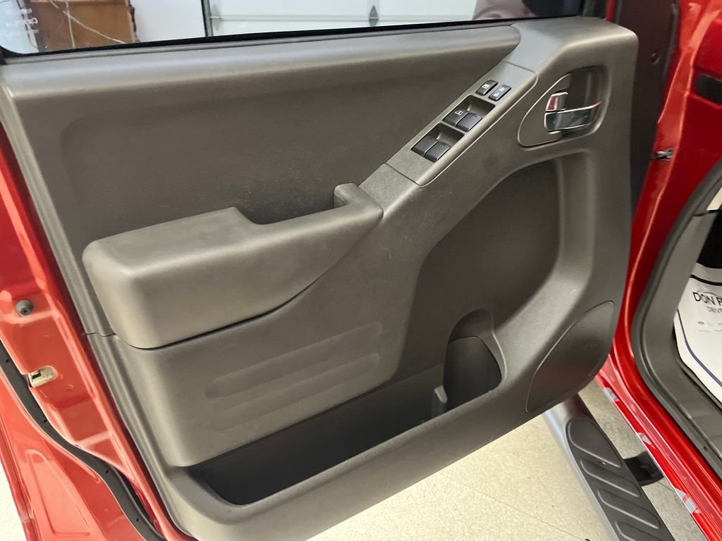 Used 2016 Red Nissan PRO-4X image 11