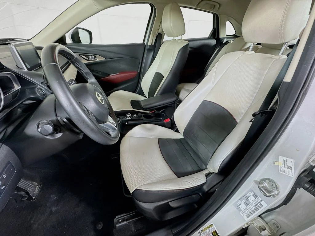 Used 2016 White Mazda Grand Touring image 26