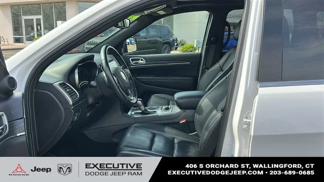 Used 2022 White Jeep Limited image 9