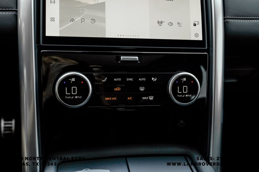 Certified Used 2025 Black Land Rover Metropolitan Edition image 34