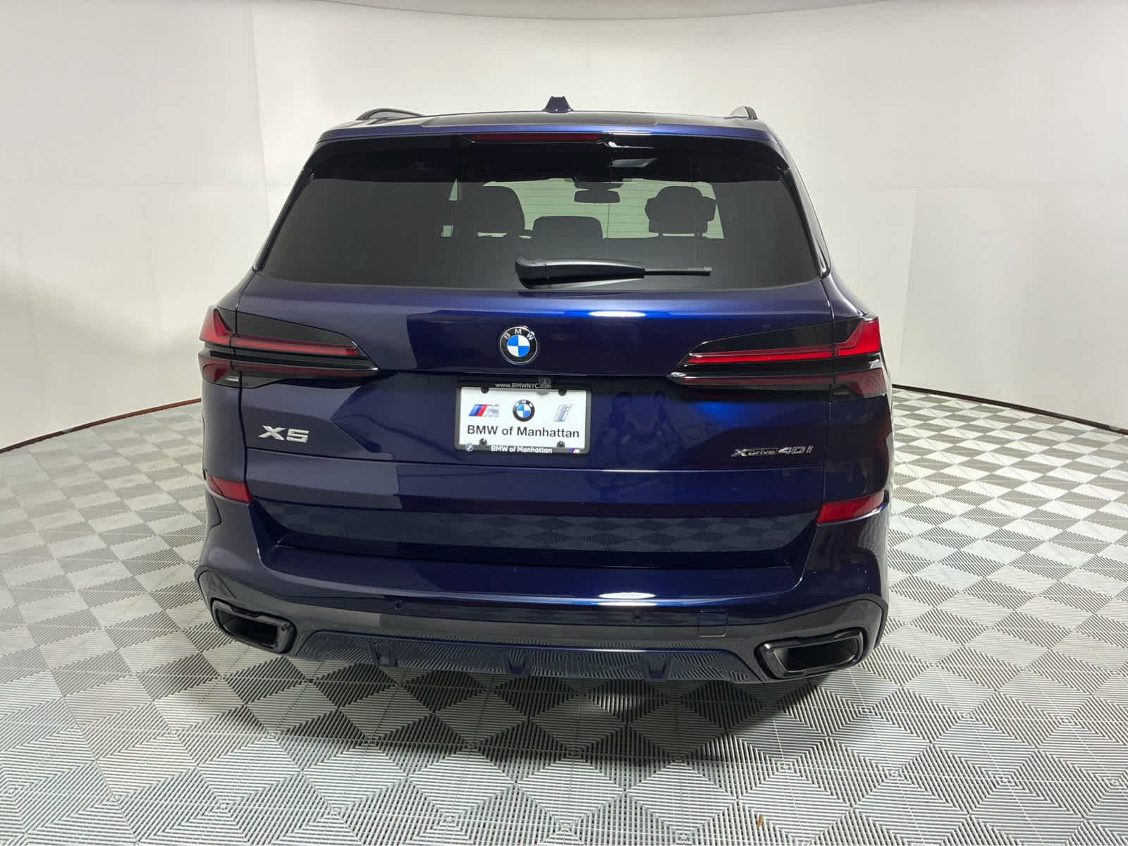 Used 2026 Tanzanite Blue II Metallic BMW xDrive40i image 3