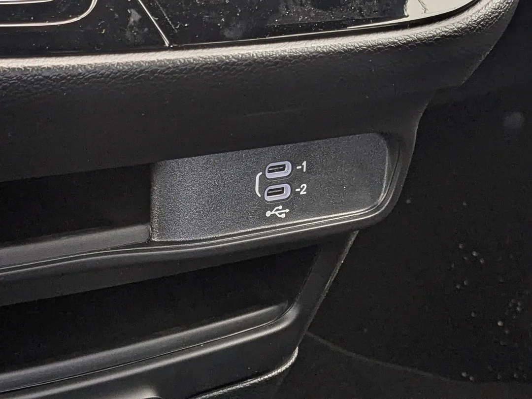 New 2027 Black Chrysler Select - - AWD - 3.6L Pentastar V6 - Adaptive Cruise Control - Blind Spot Monitor & More! image 21