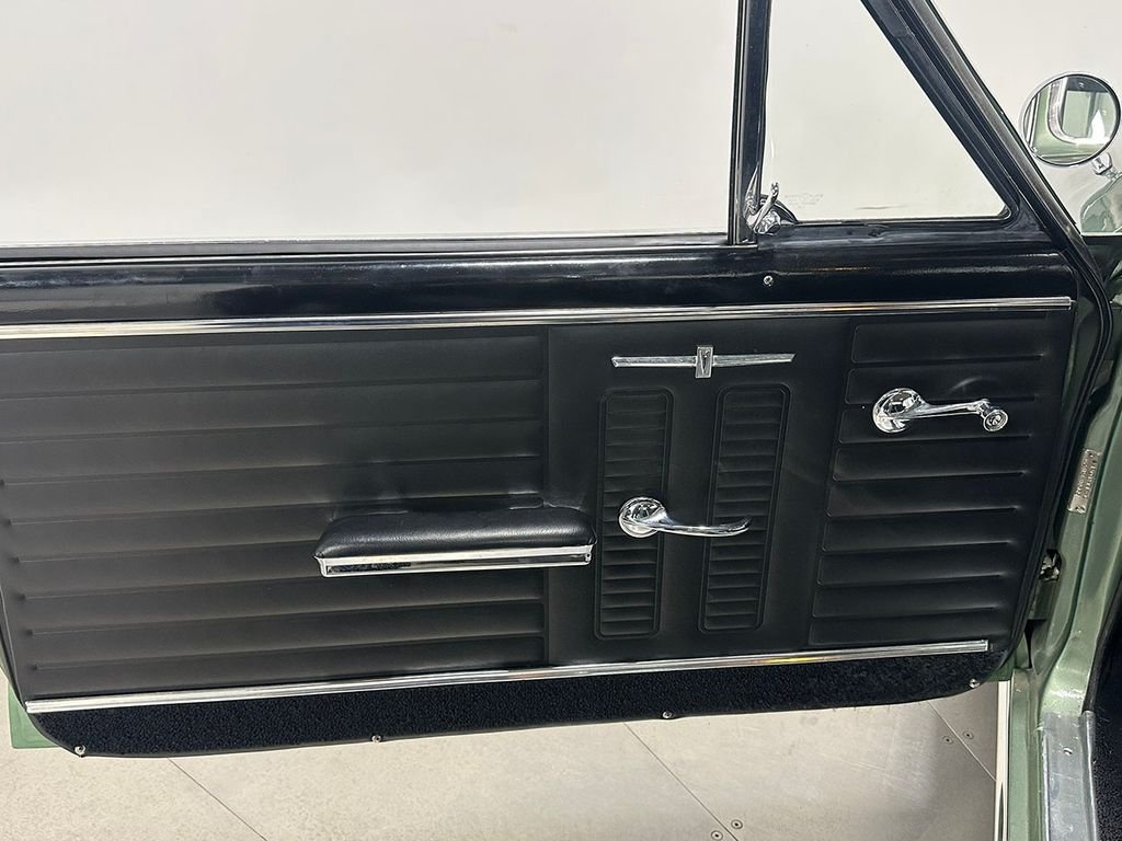 Used 1964 Green Pontiac  image 70