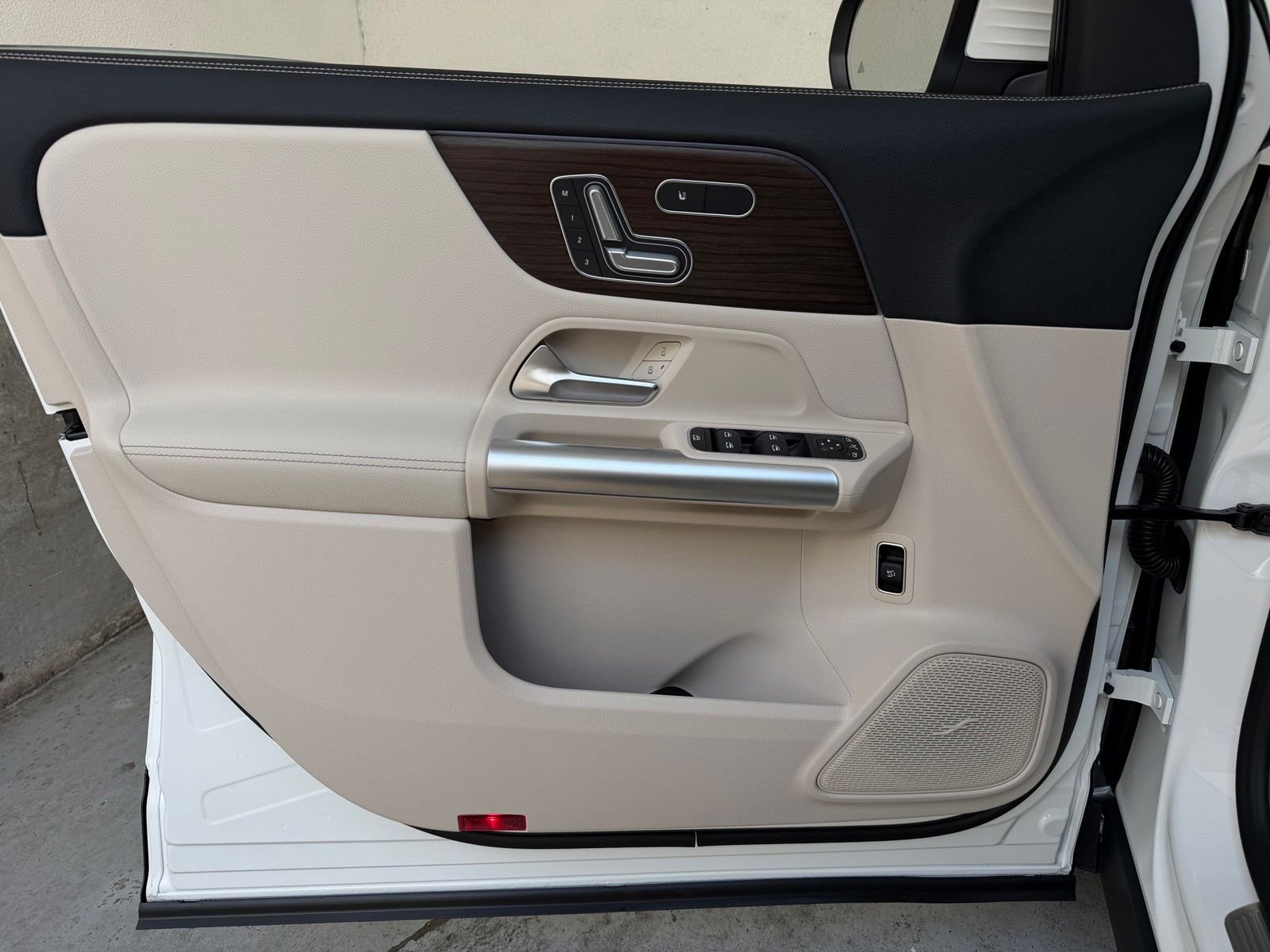 New 2026 Polar White Mercedes-Benz GLA 250 image 18