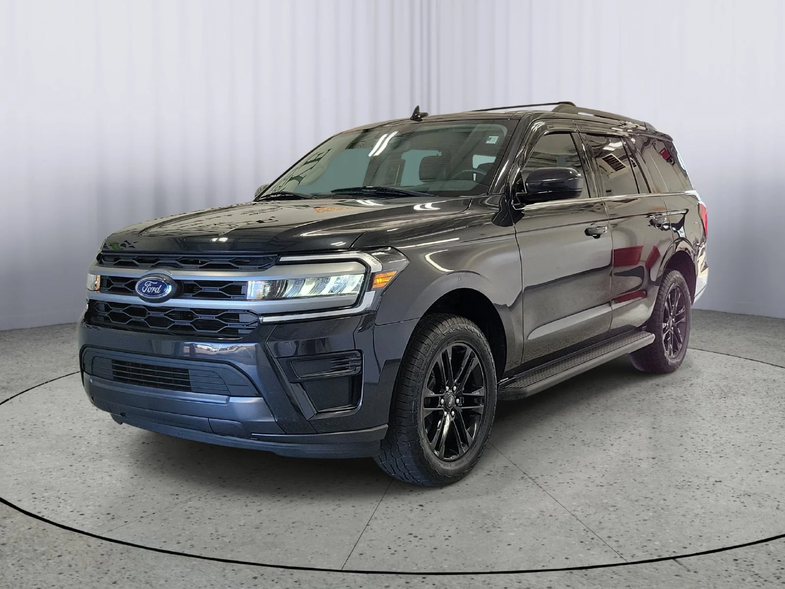 Used 2024 Gray Ford XLT image 4