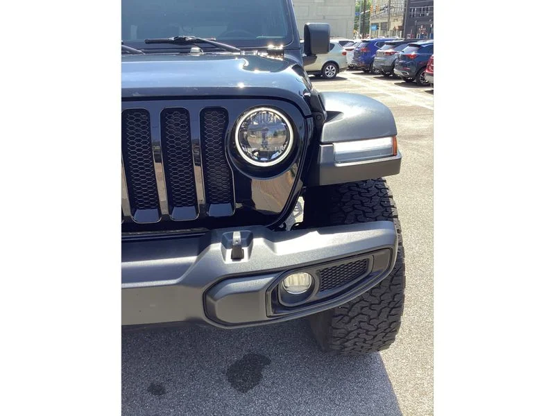 Used 2023 Black Jeep Sport S image 29