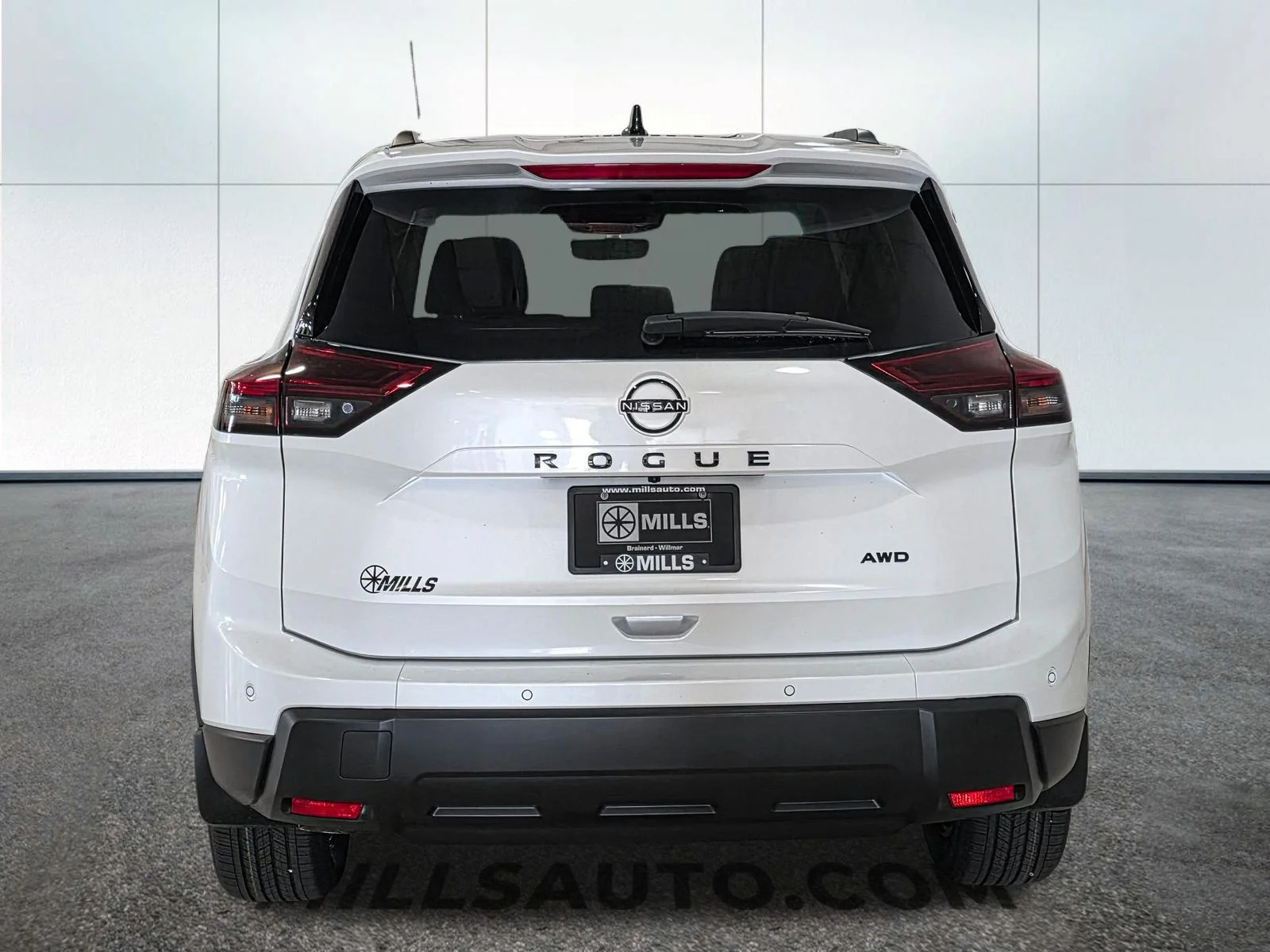 New 2026 Everest White Pearl TriCoat Nissan Dark Armor™ image 6
