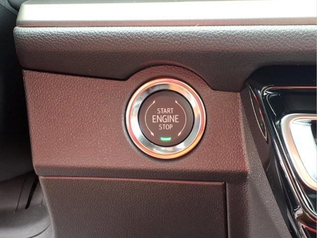 New 2027 Mosaic Black Metallic Chevrolet LT image 9