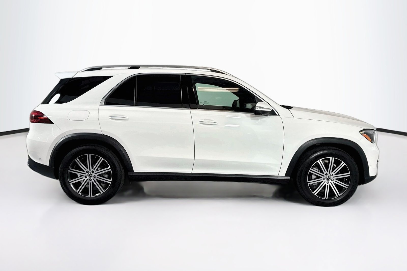 New 2026 Polar White Mercedes-Benz GLE 350 image 4