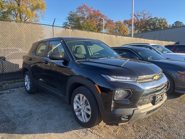 2021 Chevrolet Trailblazer LS photo 2