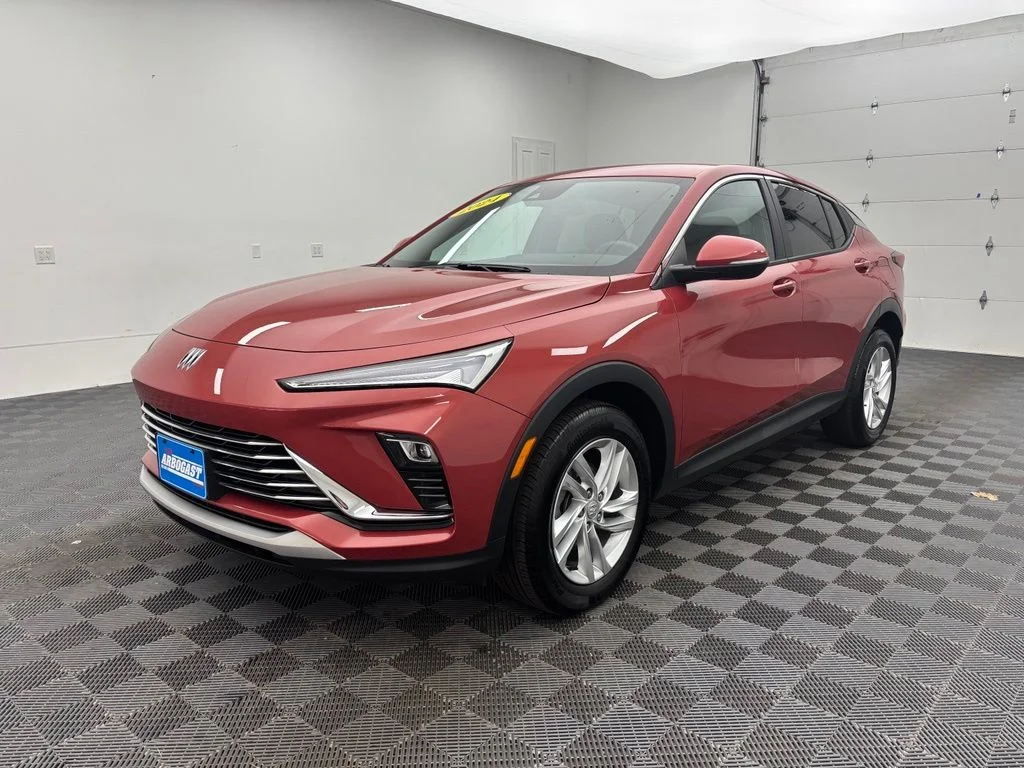 Used 2024 Red Buick Preferred image 13