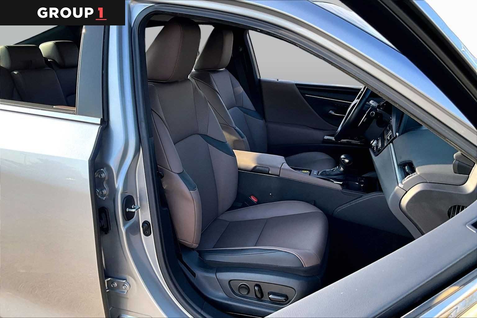 Used 2025 Iridium Lexus  image 8