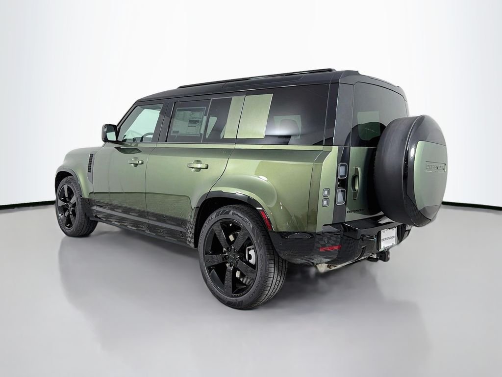 New 2026 Woolstone Green Land Rover X-Dynamic SE image 7