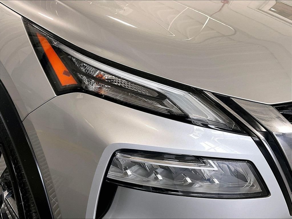 Certified Used 2023 Silver Nissan SL image 32