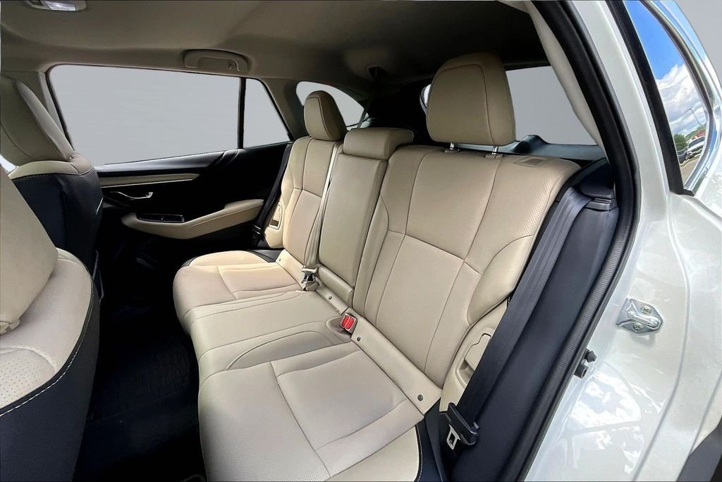 Used 2025 White Subaru Limited image 19
