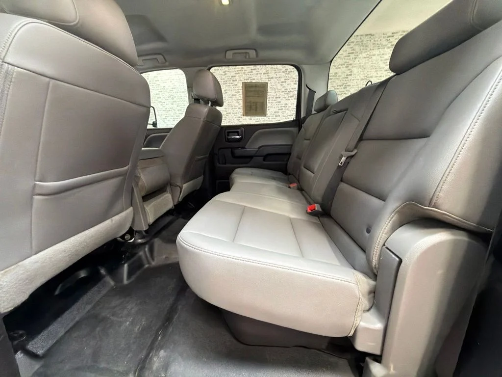 Used 2018 Summit White GMC Base image 13
