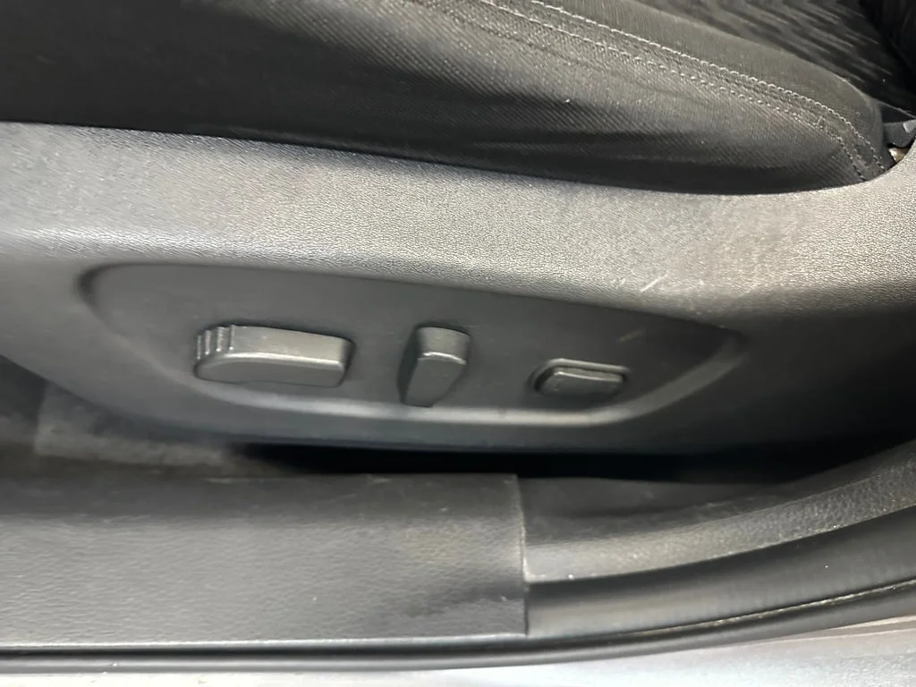 2019 Nissan Rogue SV - Photo 6
