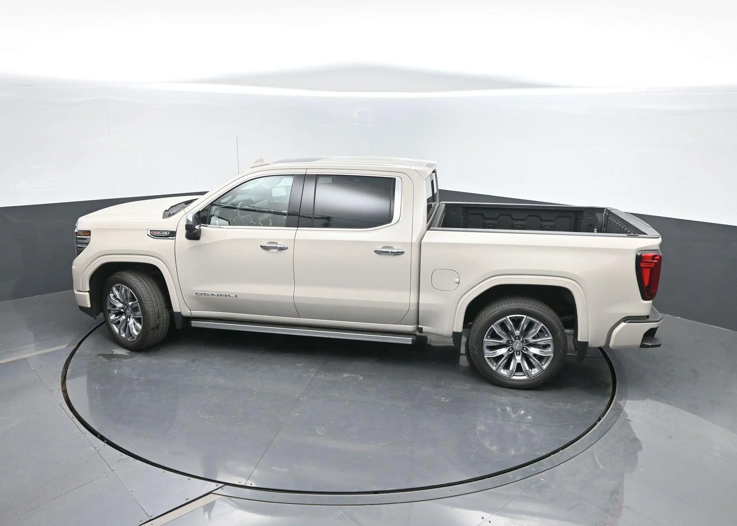 2026 GMC Sierra 1500 Denali - Photo 43