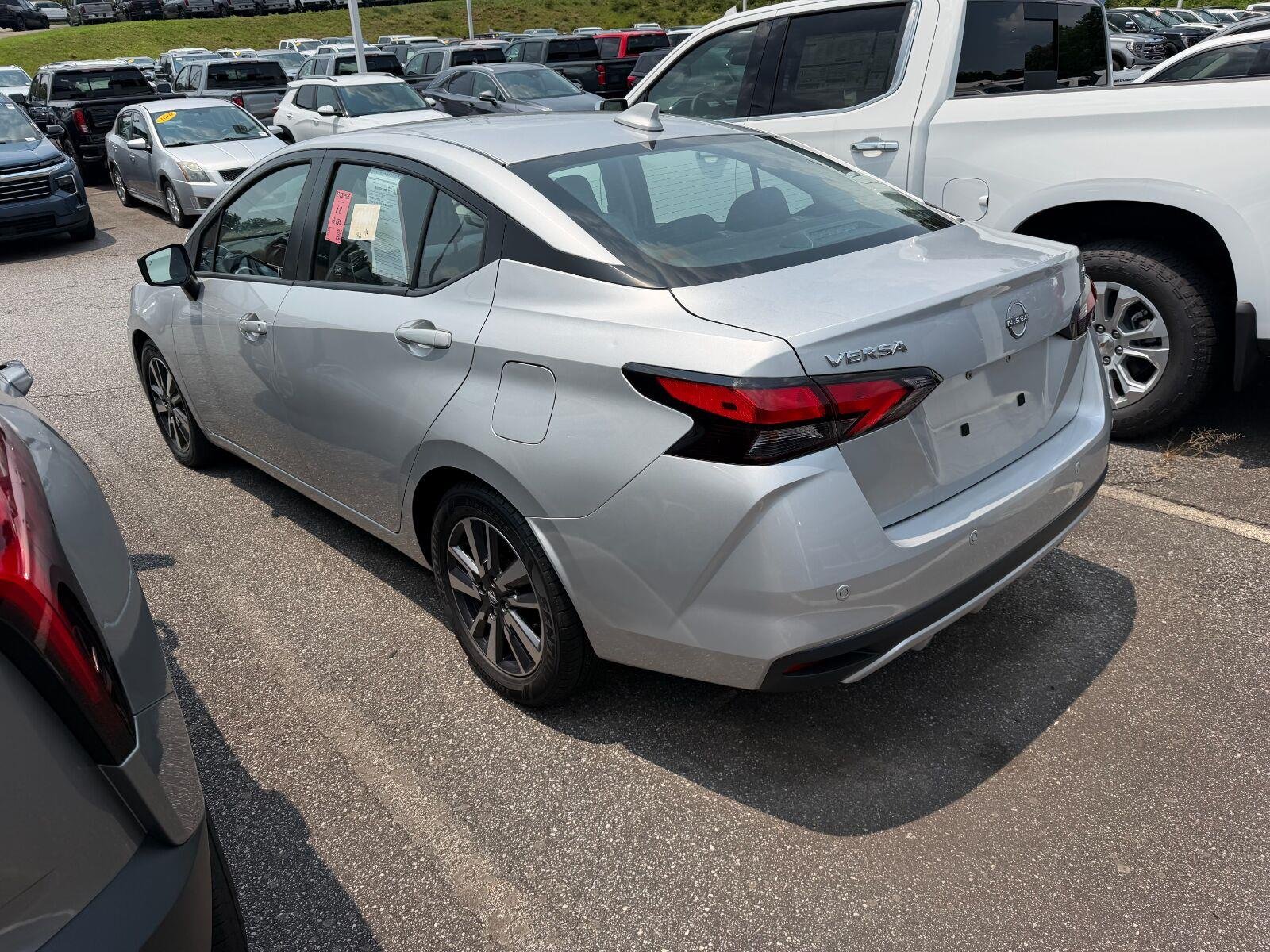 Used 2023 Brilliant Silver Metallic Nissan SV image 4