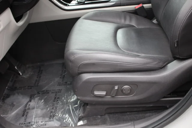 Used 2024 White Kia EX image 21