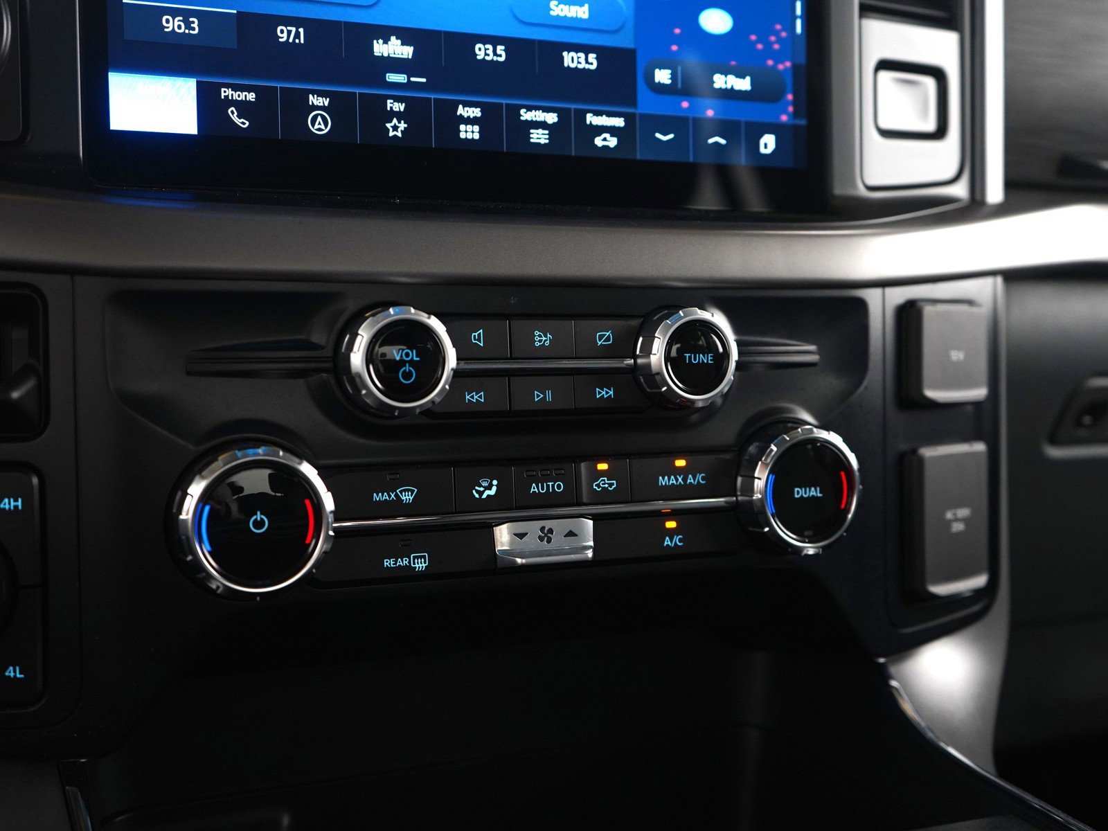 2024 Ford F-150 XLT - Photo 23