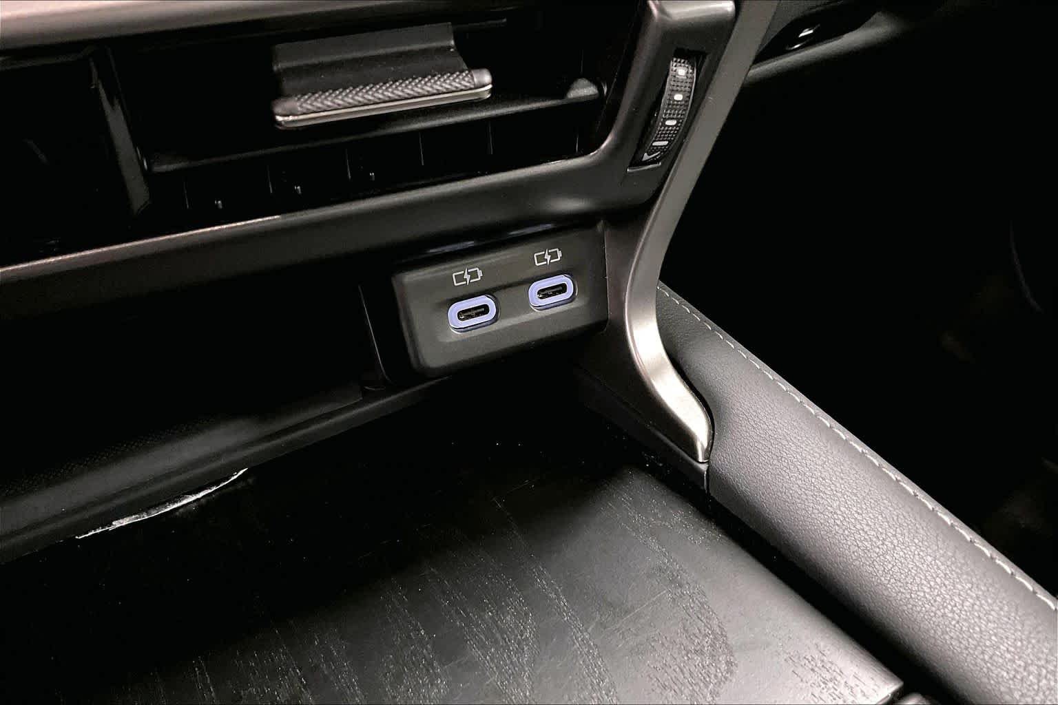 Certified Used 2024 Caviar Lexus Luxury image 35