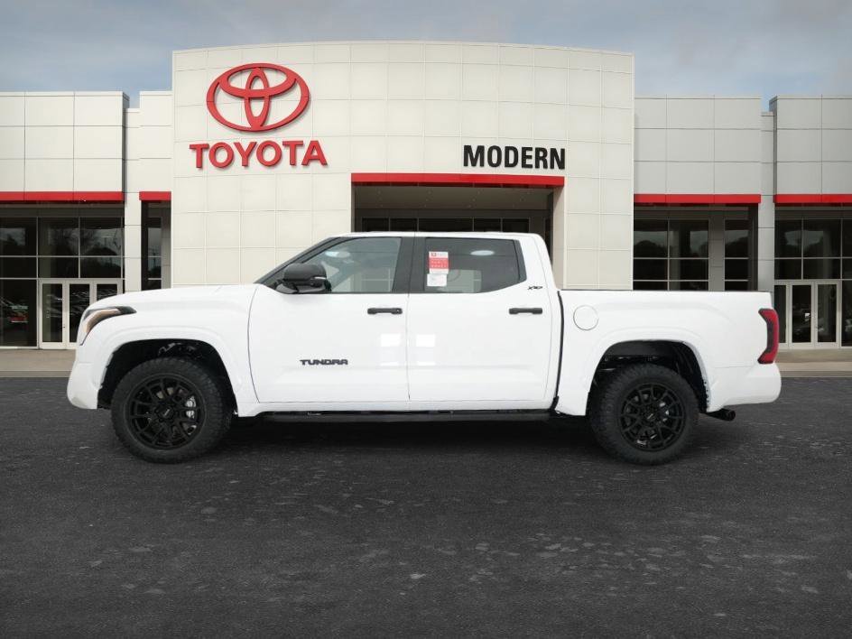 New 2026 Ice Cap Toyota SR5 image 11