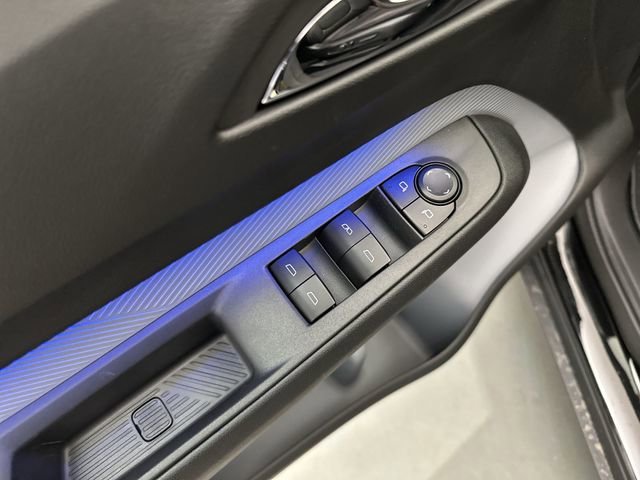 2027 Chevrolet Bolt RS - Photo 17