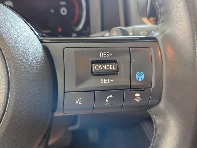 Used 2023 Gray Nissan Platinum image 26