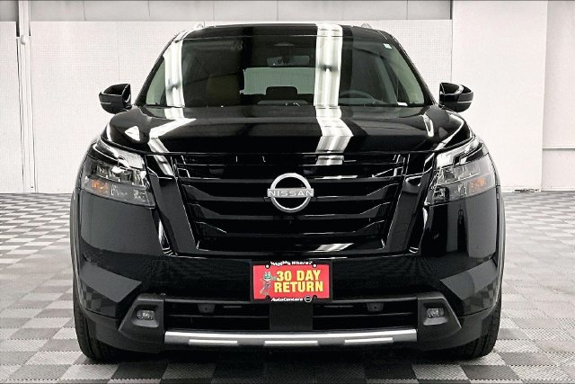 New 2025 Super Black Nissan Platinum image 16